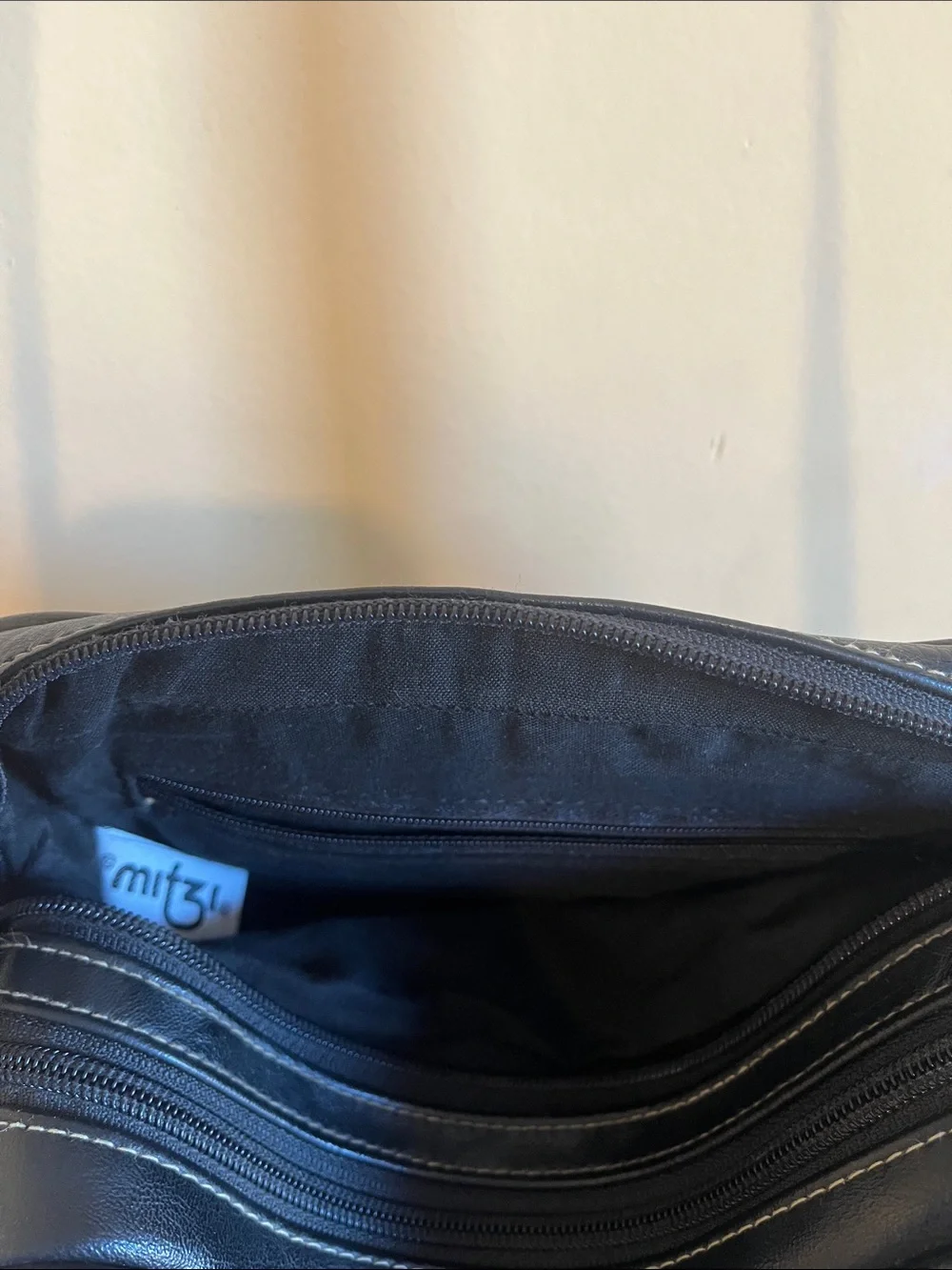 Black Leather Messenger Bag for women’s